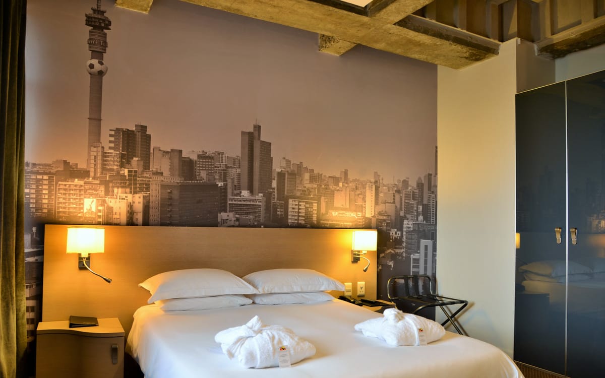 Reef Hotel — 3