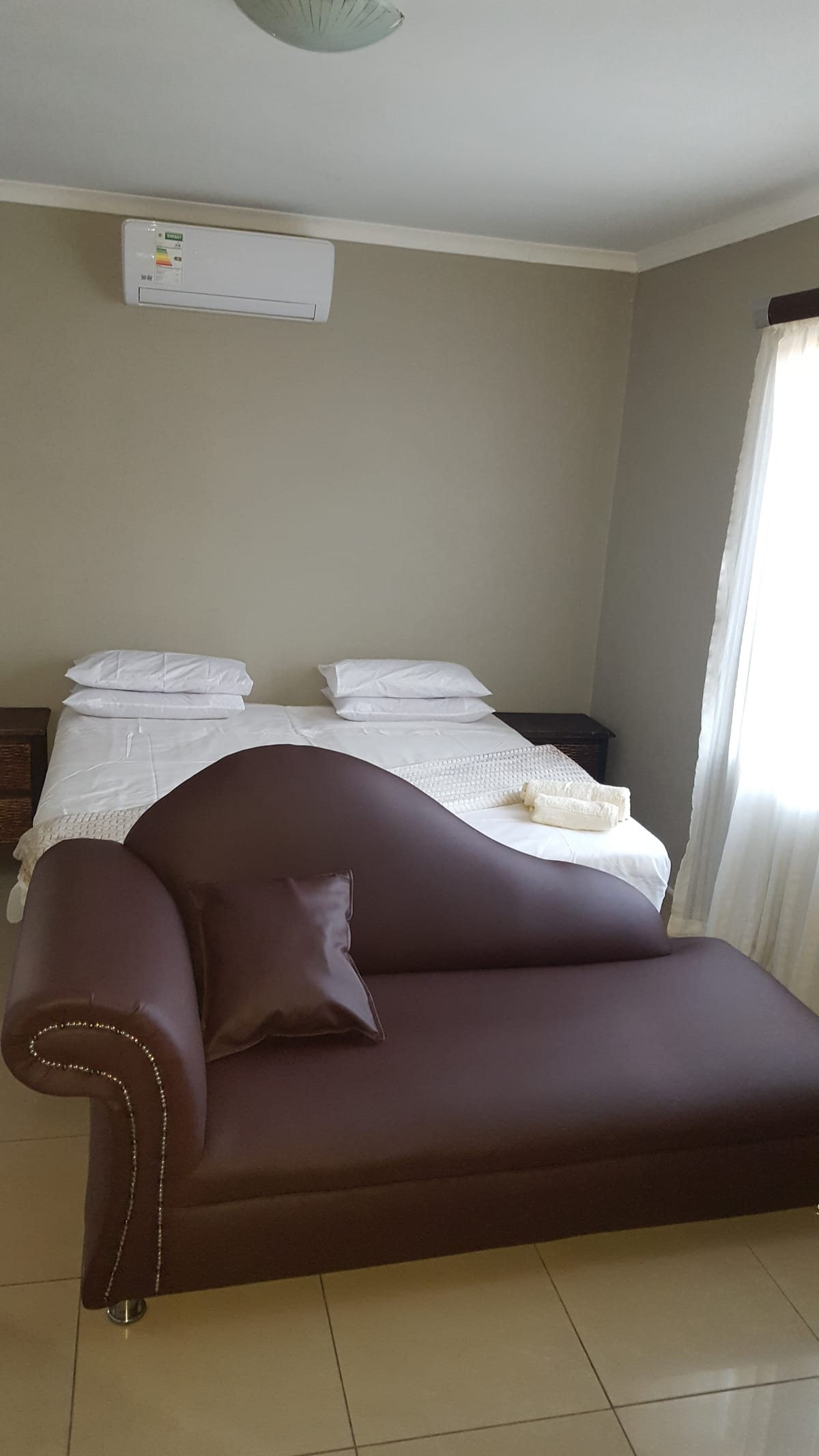 Tlelakufuma Guest House — 2