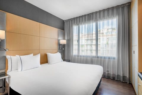 AC Hotel Victoria Suites — 3