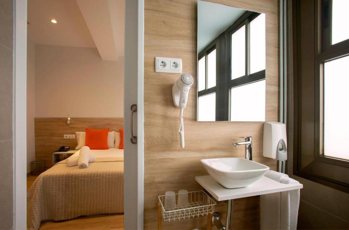 Hostal Sans — 2