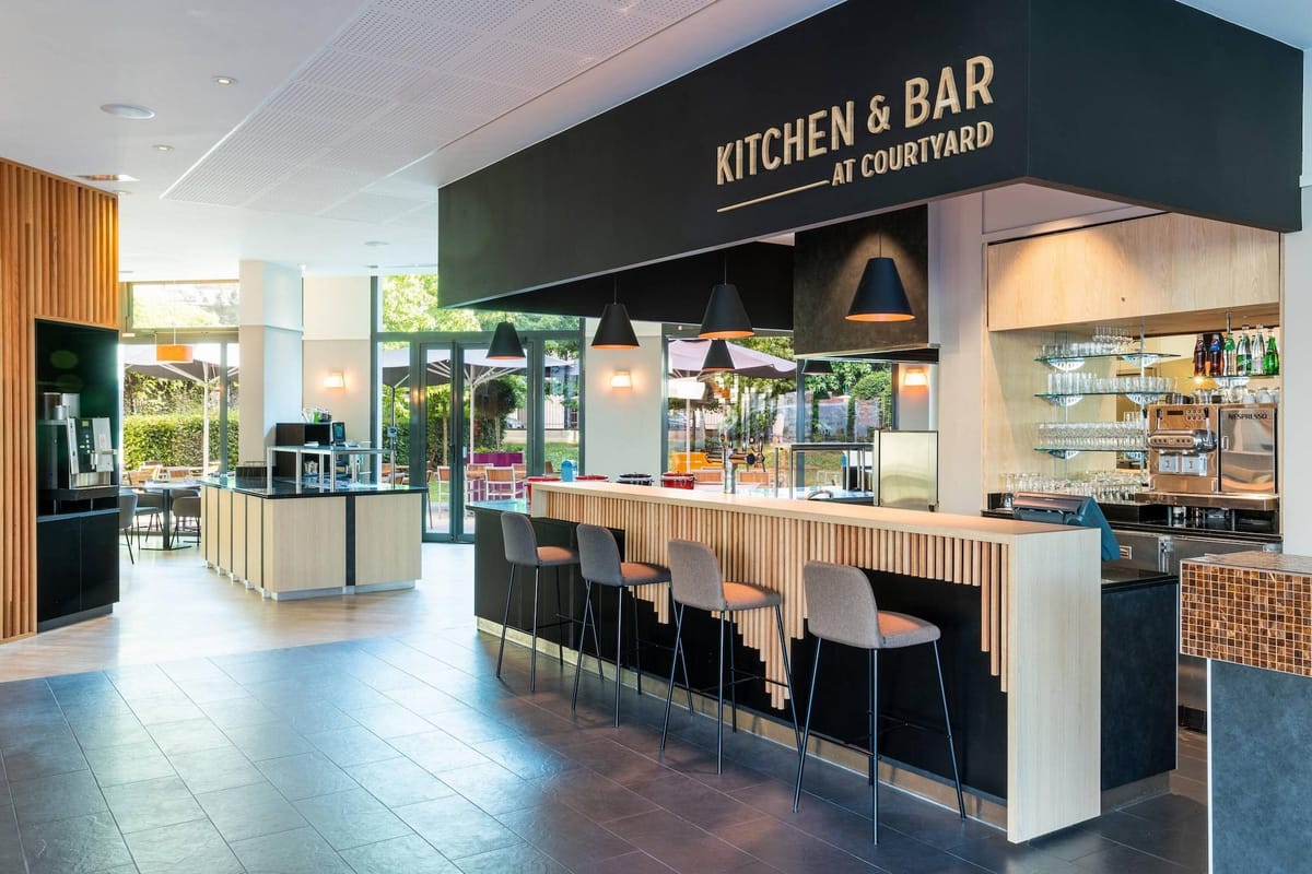 Courtyard by Marriott Paris Saint Denis — 3