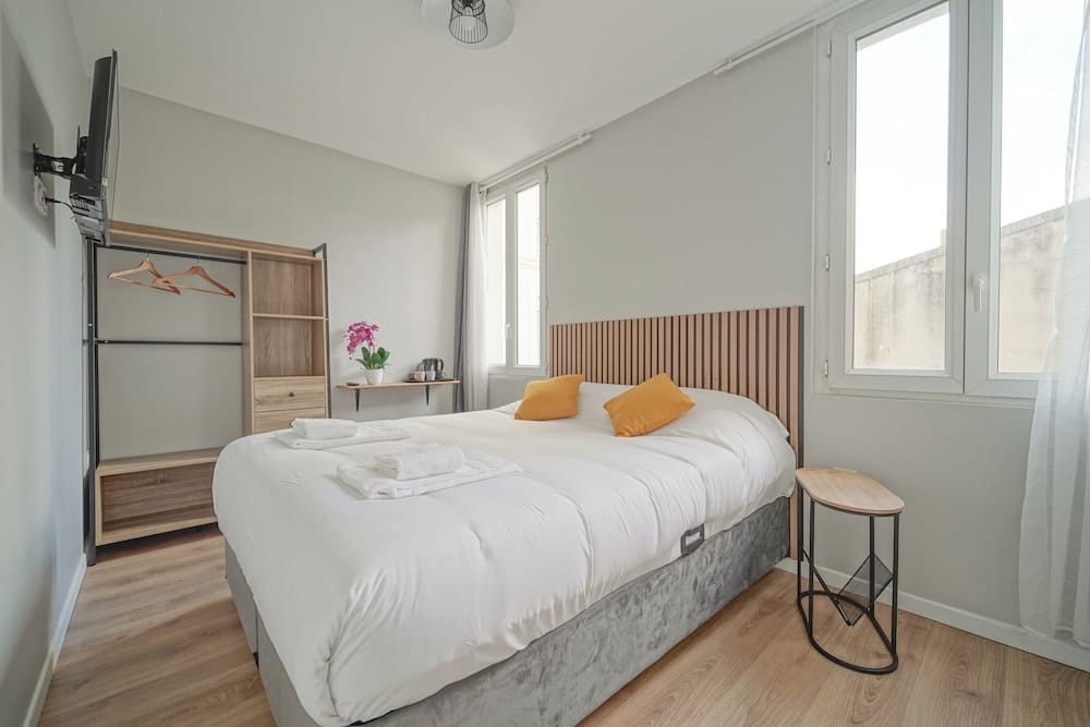 Hôtel Trianon Saint Ouen — 2