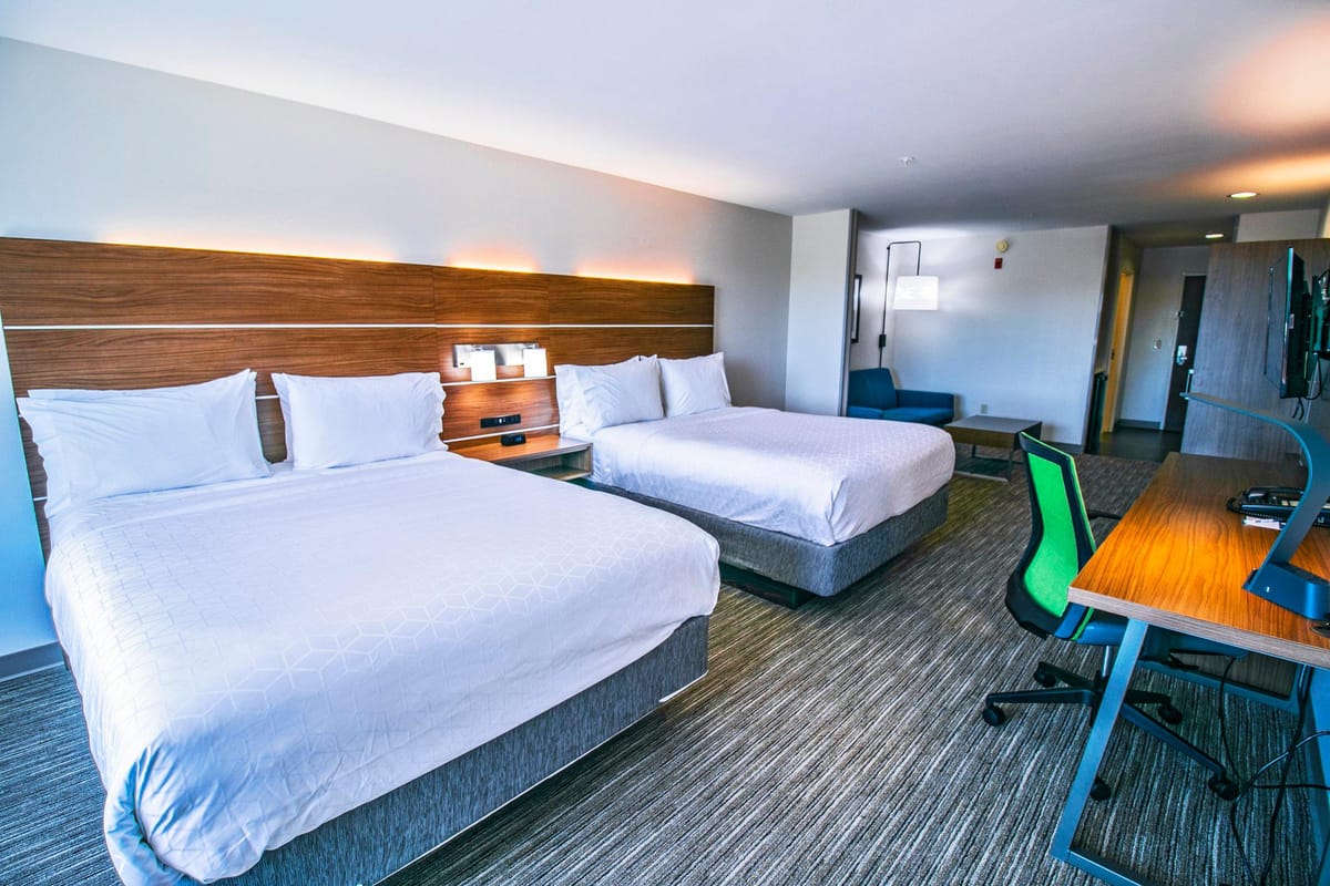 Holiday Inn Express & Suites Baton Rouge -Port Allen by IHG