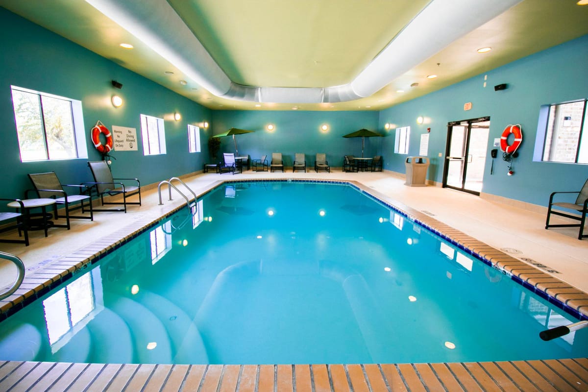 Holiday Inn Express & Suites Baton Rouge -Port Allen by IHG — 3