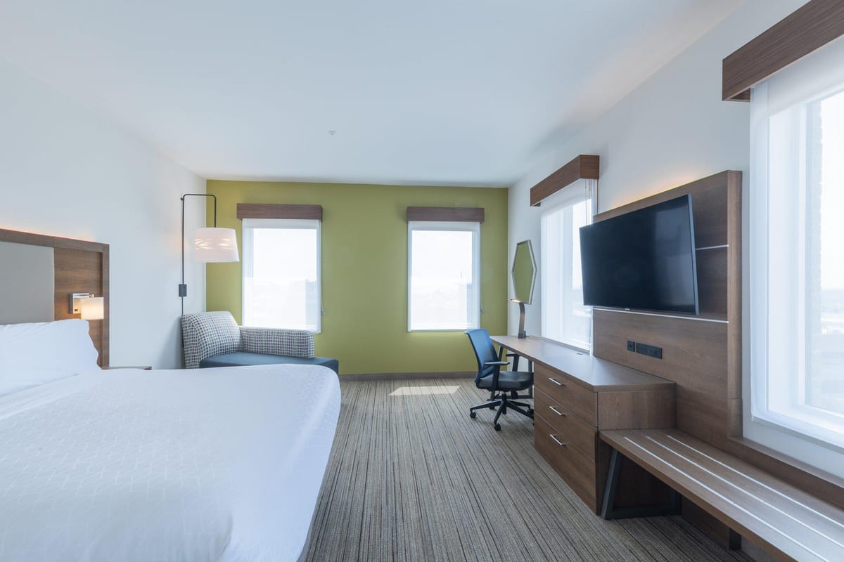 Holiday Inn Express & Suites Columbia Downtown – the Vista by IHG — 2