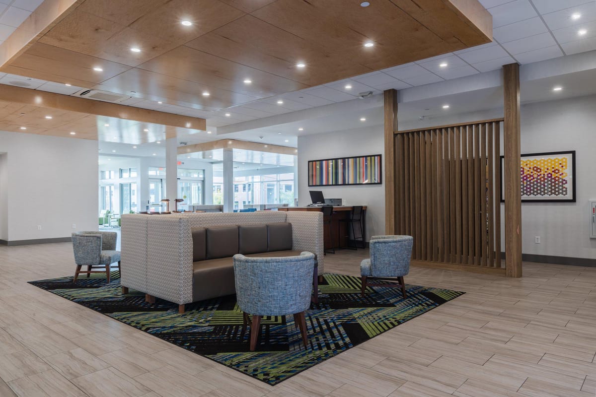 Holiday Inn Express & Suites Columbia Downtown – the Vista by IHG — 3